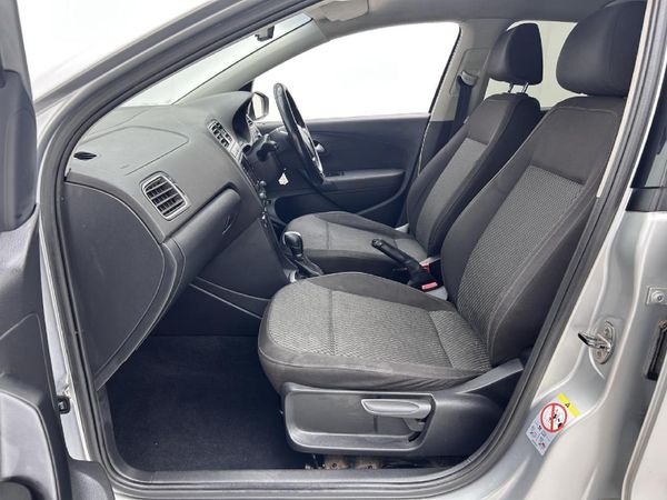 2019-Volkswagen-Polo-16-Comfortline-Auto image:6