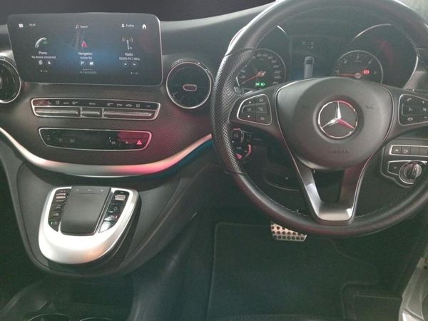 2024-Mercedes-Benz-V-Class-V-300d-Exclusive image:10
