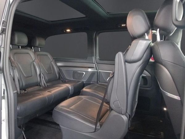 2024-Mercedes-Benz-V-Class-V-300d-Exclusive image:11