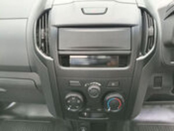 2026-Isuzu-D-Max-250C-Fleetside-Single-Cab image:11