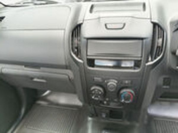 2026-Isuzu-D-Max-250C-Fleetside-Single-Cab image:11