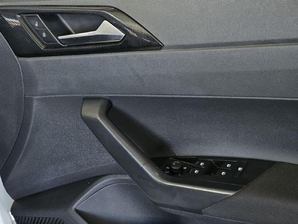 2026-Volkswagen-Polo-10-TSI-Life-Auto-DSG image:15