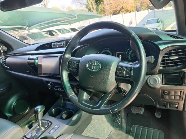 2018-Toyota-Hilux-28-GD-6-Raider-4x4-Double-Cab-Auto image:3