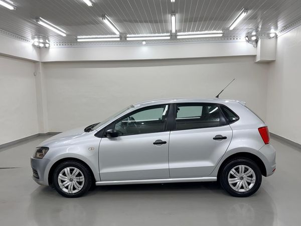 2019-Volkswagen-Polo-Vivo-14-Trendline-5-dr image:4