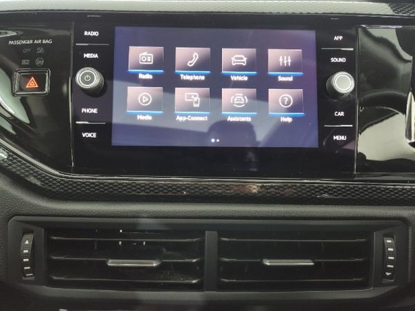 2024-Volkswagen-Polo-10-TSI-Life-Auto-DSG image:5