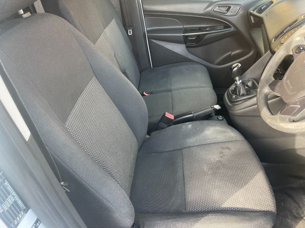 2018-Ford-Transit-Connect-15-TDCi-Ambiente-LWB-Panel-Van image:5