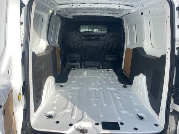 2018-Ford-Transit-Connect-15-TDCi-Ambiente-LWB-Panel-Van image:6