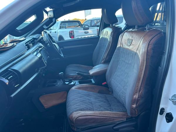 2022-Toyota-Hilux-28-GD-6-Raised-Body-Legend-4x4-Extended-Cab image:10