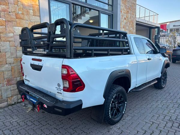 2022-Toyota-Hilux-28-GD-6-Raised-Body-Legend-4x4-Extended-Cab image:3