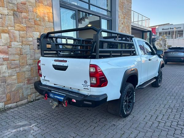 2022-Toyota-Hilux-28-GD-6-Raised-Body-Legend-4x4-Extended-Cab image:4