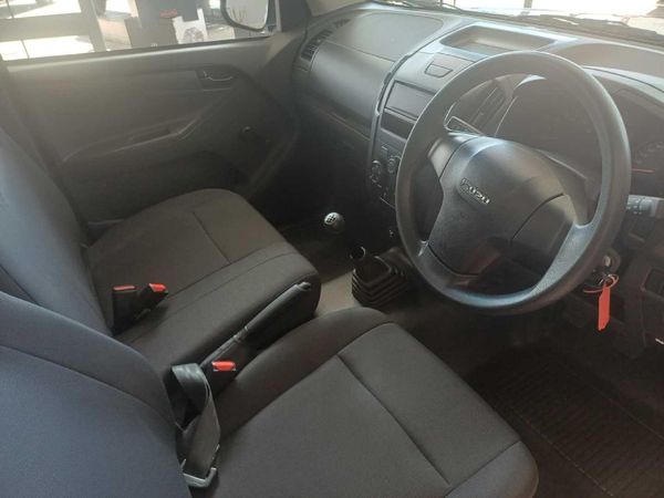 2026-Isuzu-D-Max-250C-Single-Cab image:7