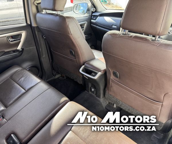 2018-Toyota-Fortuner-28-GD-6-Raised-Body image:8