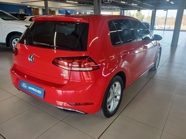 2018-Volkswagen-Golf-VII-14-TSI-Comfortline-Auto image:6