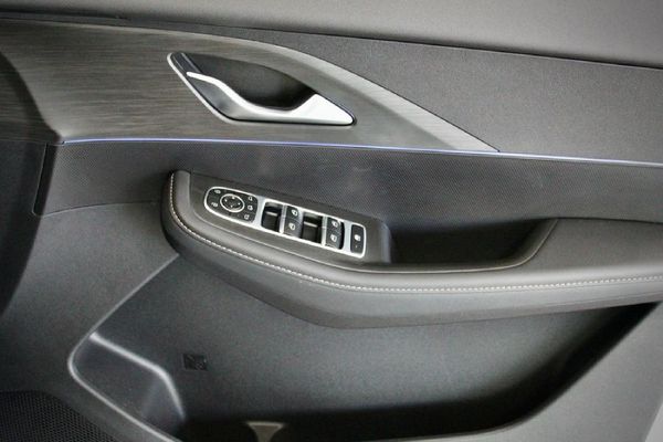 2026-Omoda-C5-15T-Luxury-X image:13