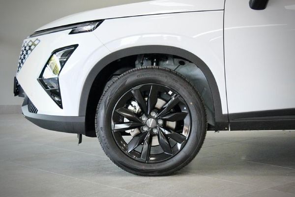 2026-Omoda-C5-15T-Luxury-X image:5