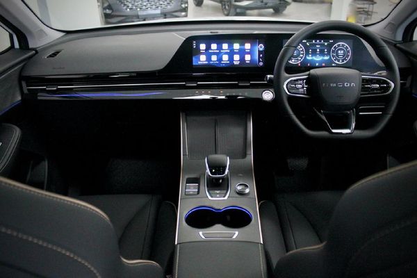 2026-Omoda-C5-15T-Luxury-X image:6