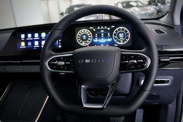 2026-Omoda-C5-15T-Luxury-X image:7