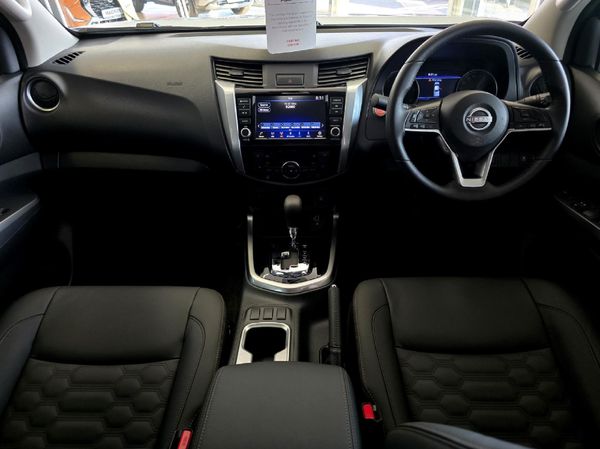 2026-Nissan-Navara-25DDTi-Stealth-Auto image:12