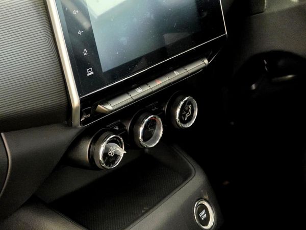 2026-Nissan-Magnite-10-Acenta-AMT image:12