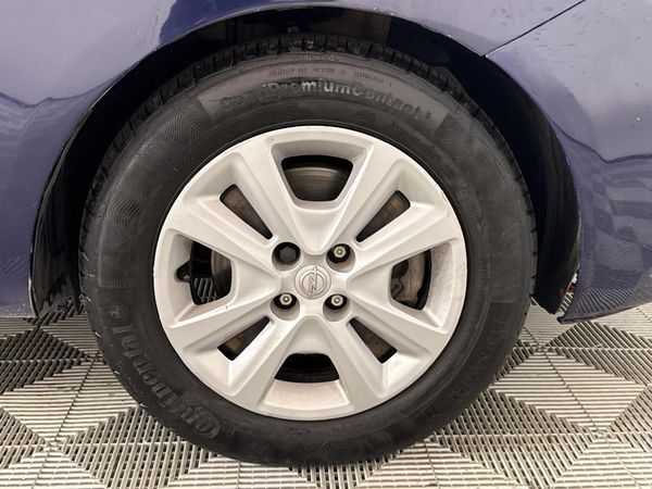 2015-Opel-Corsa-10T-EcoFlex-Essentia-5-dr image:5