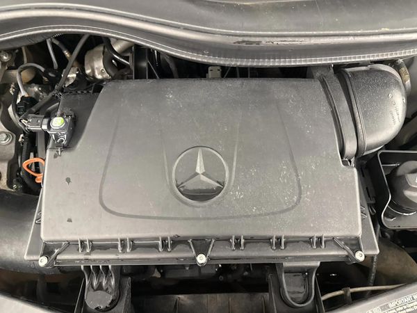 2022-Mercedes-Benz-Vito-111-16-CDI-Panel-Van image:10