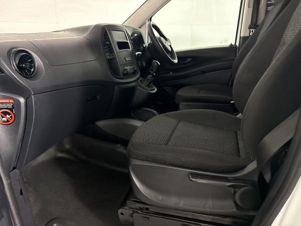 2022-Mercedes-Benz-Vito-111-16-CDI-Panel-Van image:5