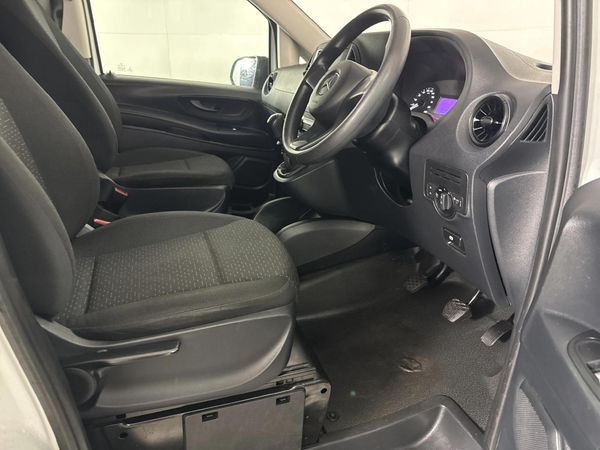 2022-Mercedes-Benz-Vito-111-16-CDI-Panel-Van image:6