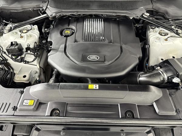 2019-Land-Rover-Range-Rover-Sport-30-D-SE-190kW image:13