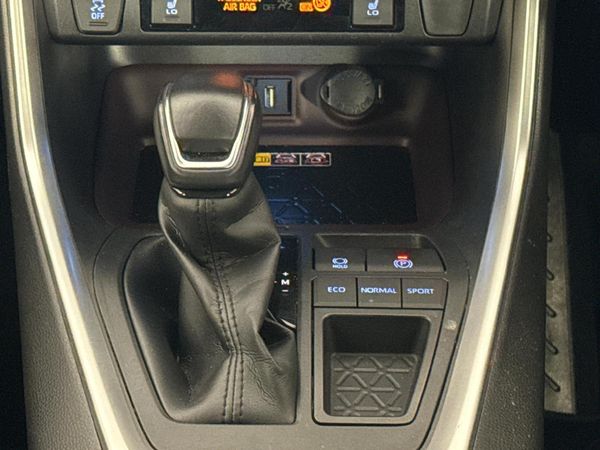 2022-Toyota-RAV4-20-VX-CVT image:9