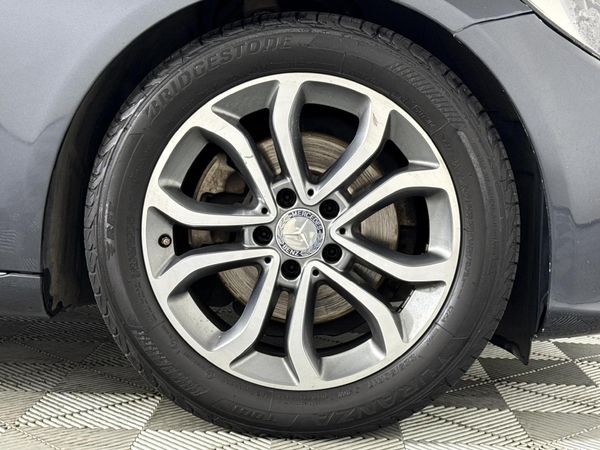 2016-Mercedes-Benz-C-Class-C-200-Auto image:5