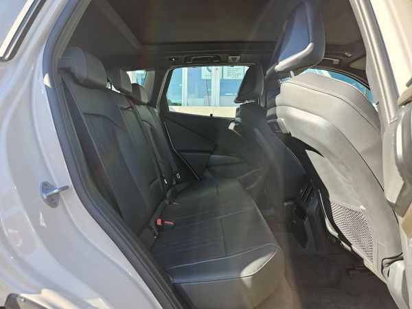 2025-BMW-X3-20d-xDrive image:11