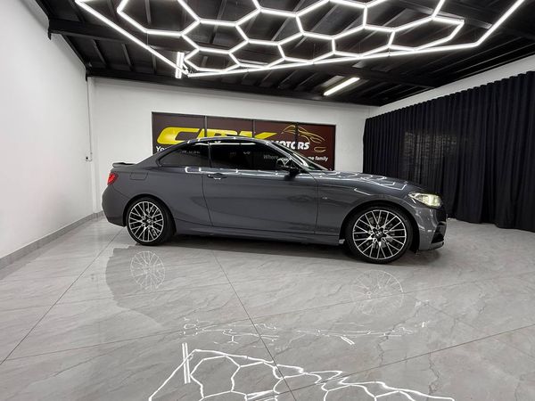 2016-BMW-2-Series-M240i-Coupe-Auto image:10