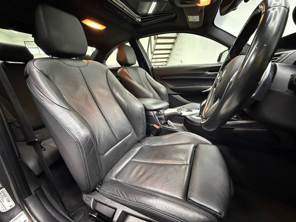 2016-BMW-2-Series-M240i-Coupe-Auto image:12