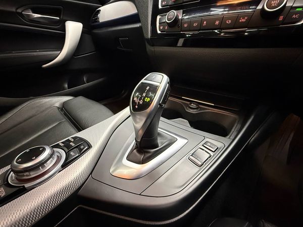 2016-BMW-2-Series-M240i-Coupe-Auto image:15