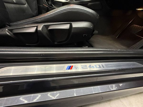 2016-BMW-2-Series-M240i-Coupe-Auto image:16
