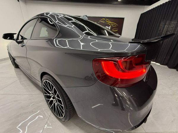 2016-BMW-2-Series-M240i-Coupe-Auto image:5