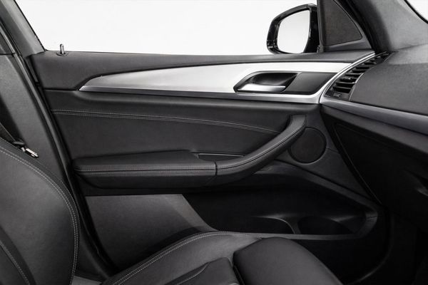 2022-BMW-X3-sDrive20i image:10