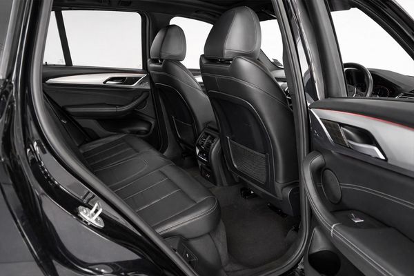 2022-BMW-X3-sDrive20i image:11