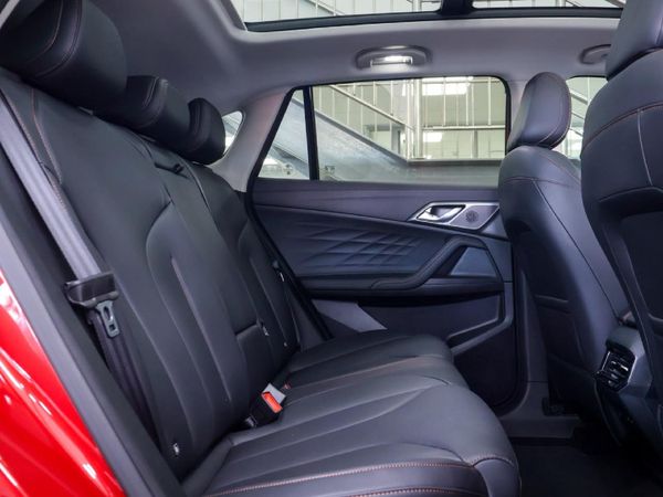 2026-MG-HS-15T-Luxury-Auto image:12