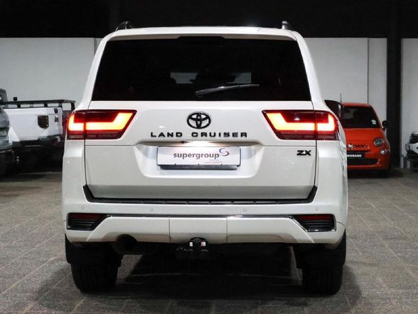 2022-Toyota-Land-Cruiser-300-V6-33-D-ZX image:11