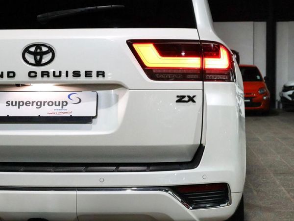 2022-Toyota-Land-Cruiser-300-V6-33-D-ZX image:12