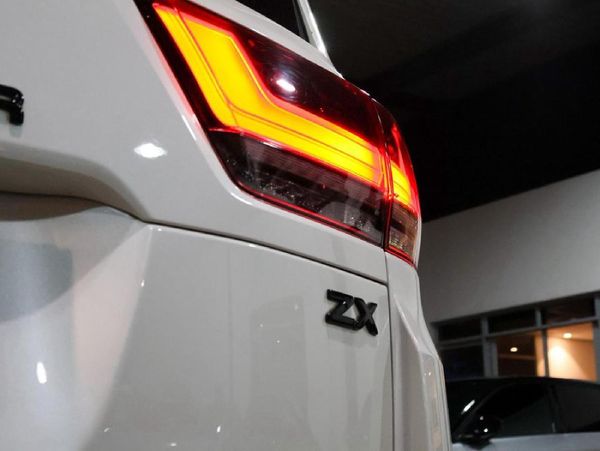 2022-Toyota-Land-Cruiser-300-V6-33-D-ZX image:13