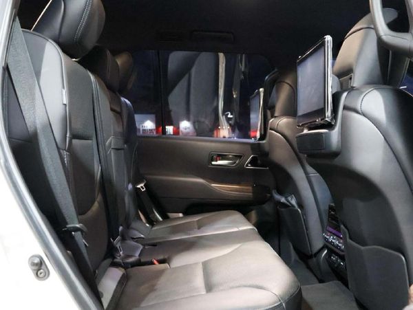 2022-Toyota-Land-Cruiser-300-V6-33-D-ZX image:18