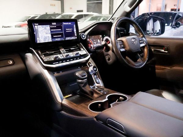 2022-Toyota-Land-Cruiser-300-V6-33-D-ZX image:21