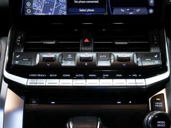 2022-Toyota-Land-Cruiser-300-V6-33-D-ZX image:25