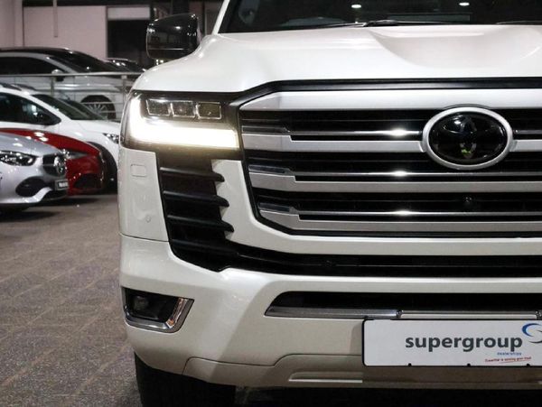 2022-Toyota-Land-Cruiser-300-V6-33-D-ZX image:4