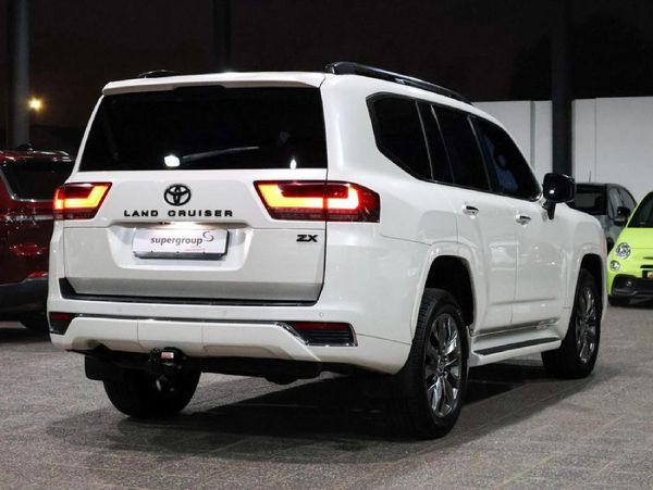 2022-Toyota-Land-Cruiser-300-V6-33-D-ZX image:8