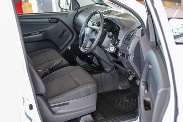 2026-Isuzu-D-Max-250C-Fleetside-Single-Cab image:12