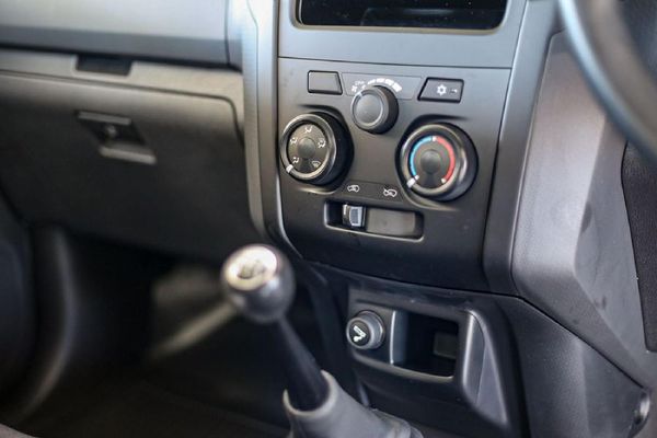 2026-Isuzu-D-Max-250C-Fleetside-Single-Cab image:13