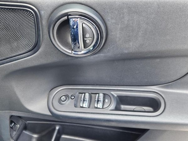 2021-MINI-Countryman-Cooper-Auto image:7